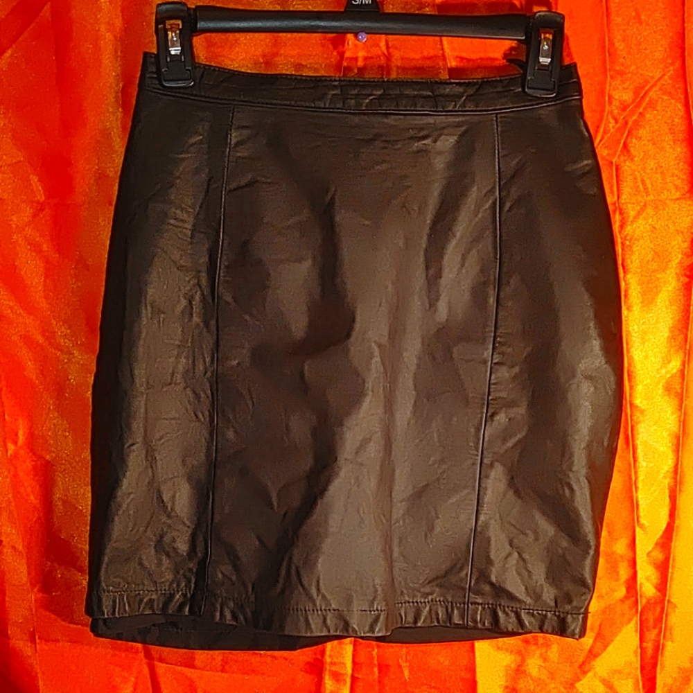 🖤Vintage Black Leather Skirt🖤